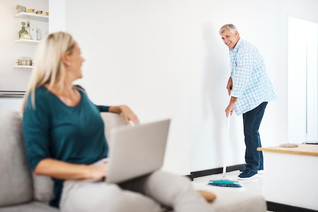 Jak przejść na zasiłek przedemerytalny i czego się spodziewać?