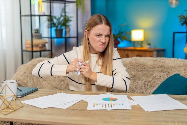 Jak obliczyć podatek ryczałtowy bez zbędnych komplikacji?