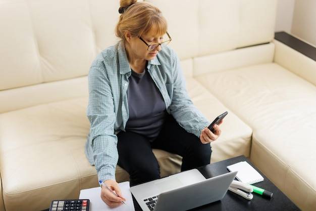 Jak obliczyć zwrot podatku PIT 37 samodzielnie?
