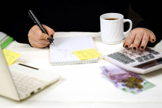 Własna działalność jaki podatek wybrać?