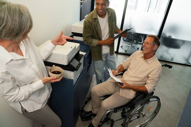 Ile wynosi zasiłek rehabilitacyjny z ZUS i komu przysługuje?