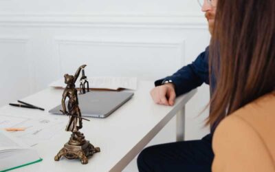 Wsparcie prawne w starciu z instytucjami finansowymi – komu powierzyć analizę trudnych umów?