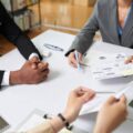 Ile wynosi minimalny kapitał zakładowy spółki z ograniczoną odpowiedzialnością?